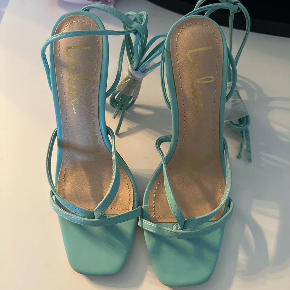 Lulu's Turquoise Strappy Sandals - 6.5